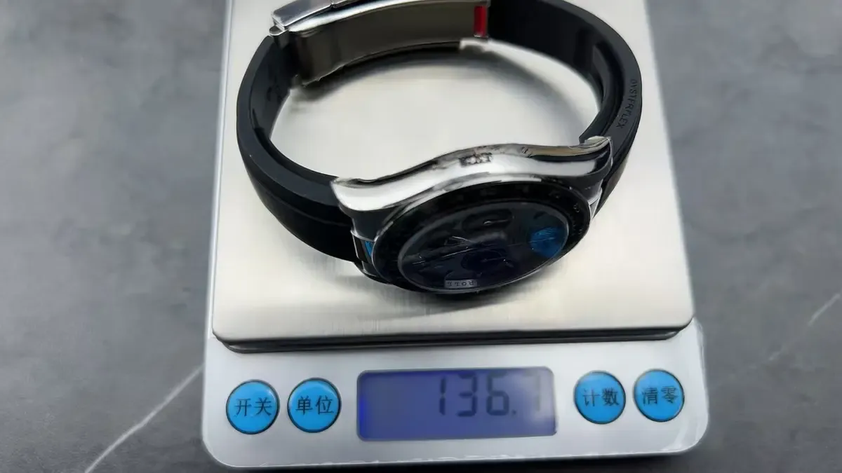 VS厂灰熊迪138克配重实测，外观机芯全方面解析