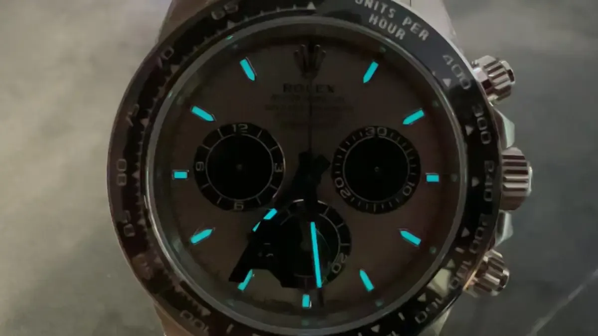 VS厂灰熊迪138克配重实测，外观机芯全方面解析