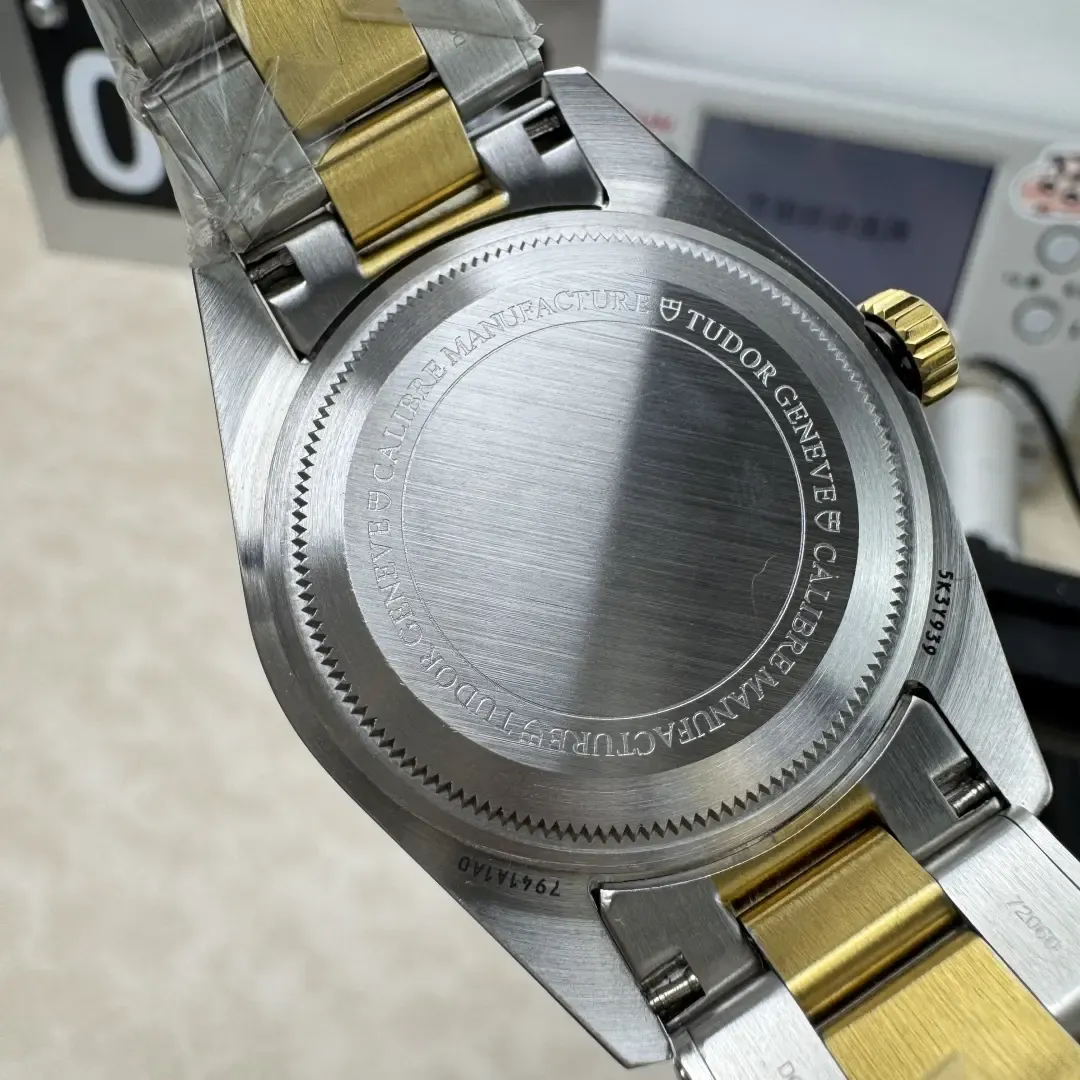 ZF帝舵“沙士圈”GMT双色圈，41mm间金低调奢华