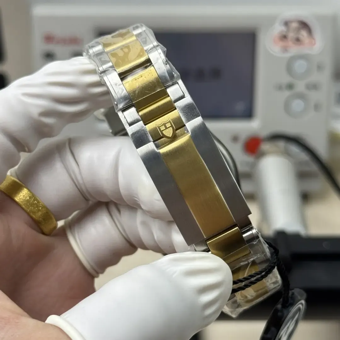 ZF帝舵“沙士圈”GMT双色圈，41mm间金低调奢华