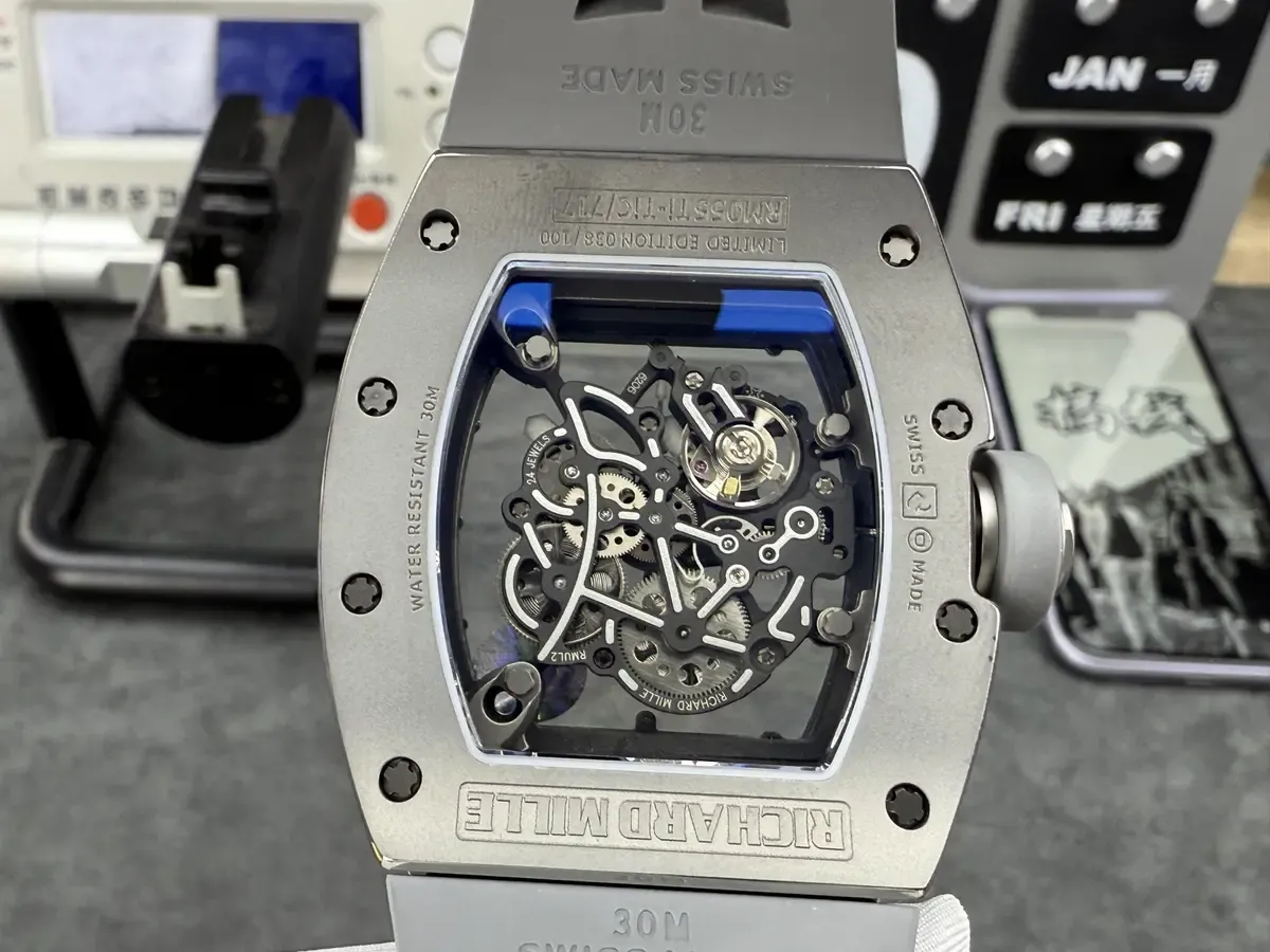 104克灰陶瓷！ZF厂理查德RM055碳化钛材质太硬核了