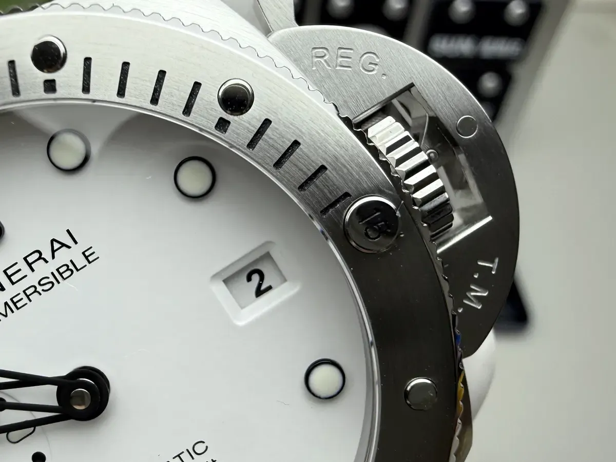 VS厂沛纳海1226白盘绿带开箱，P900机芯稳到离谱