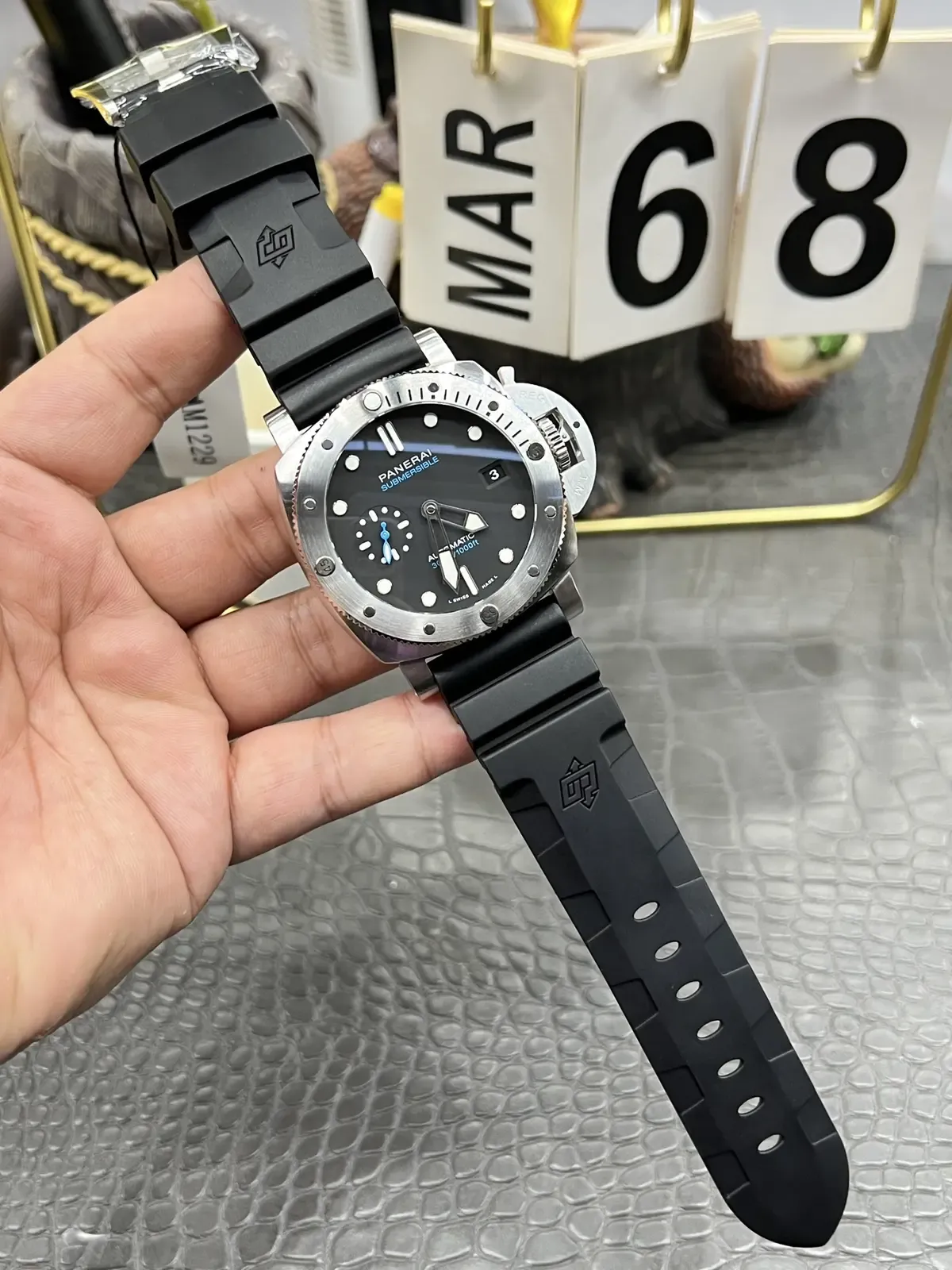 表城品鉴带你全面了解VS厂沛纳海潜行1229