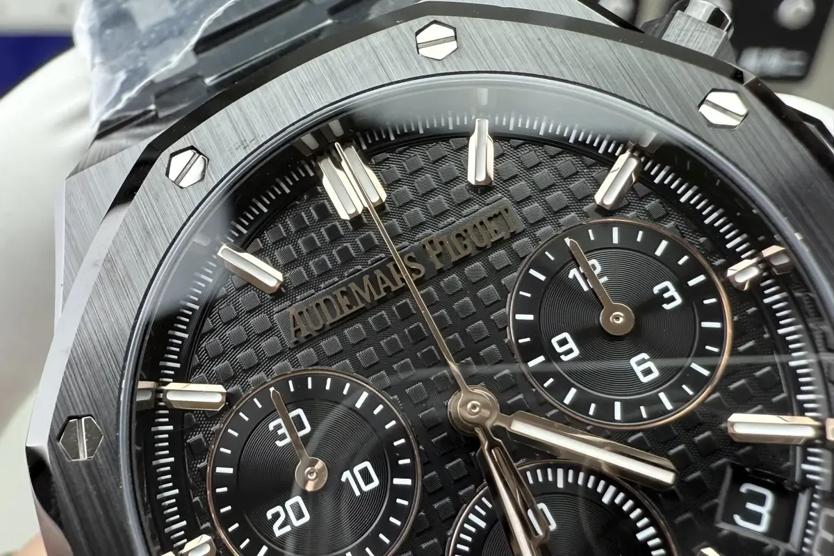 告别一眼假！APS爱彼26240黑陶瓷细节曝光，真假难辨