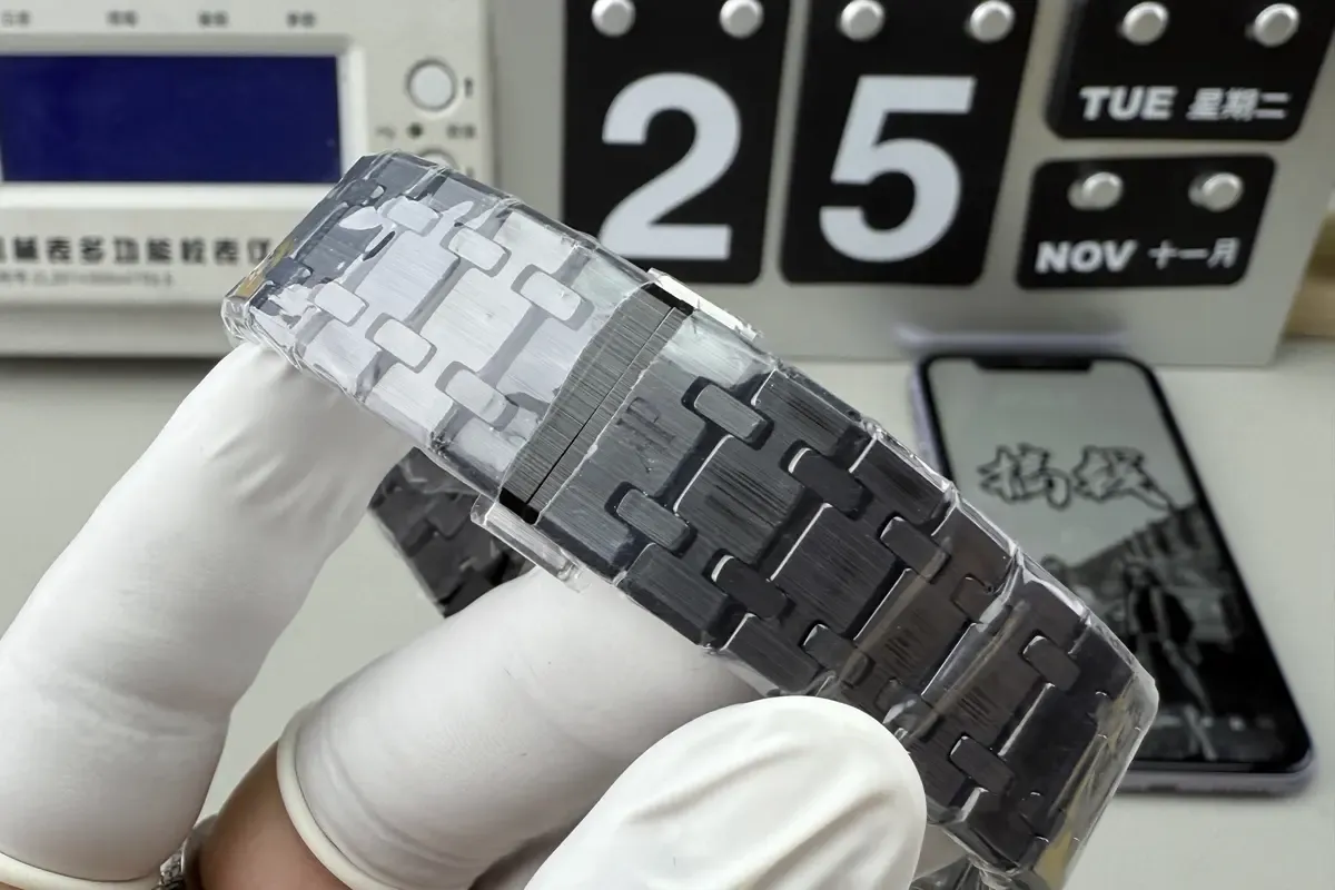 告别一眼假！APS爱彼26240黑陶瓷细节曝光，真假难辨