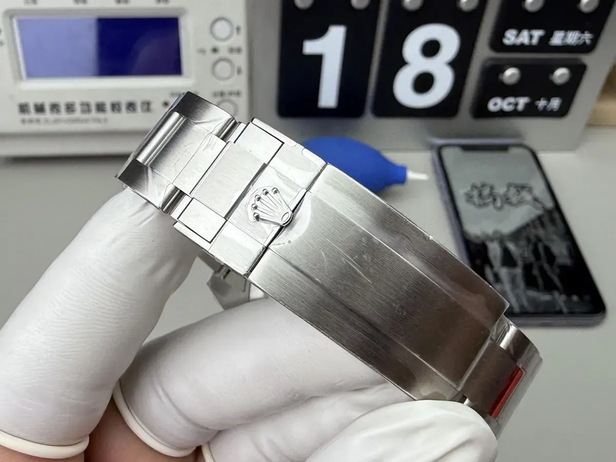 VS厂与C厂终极PK，劳力士水鬼到底选谁？