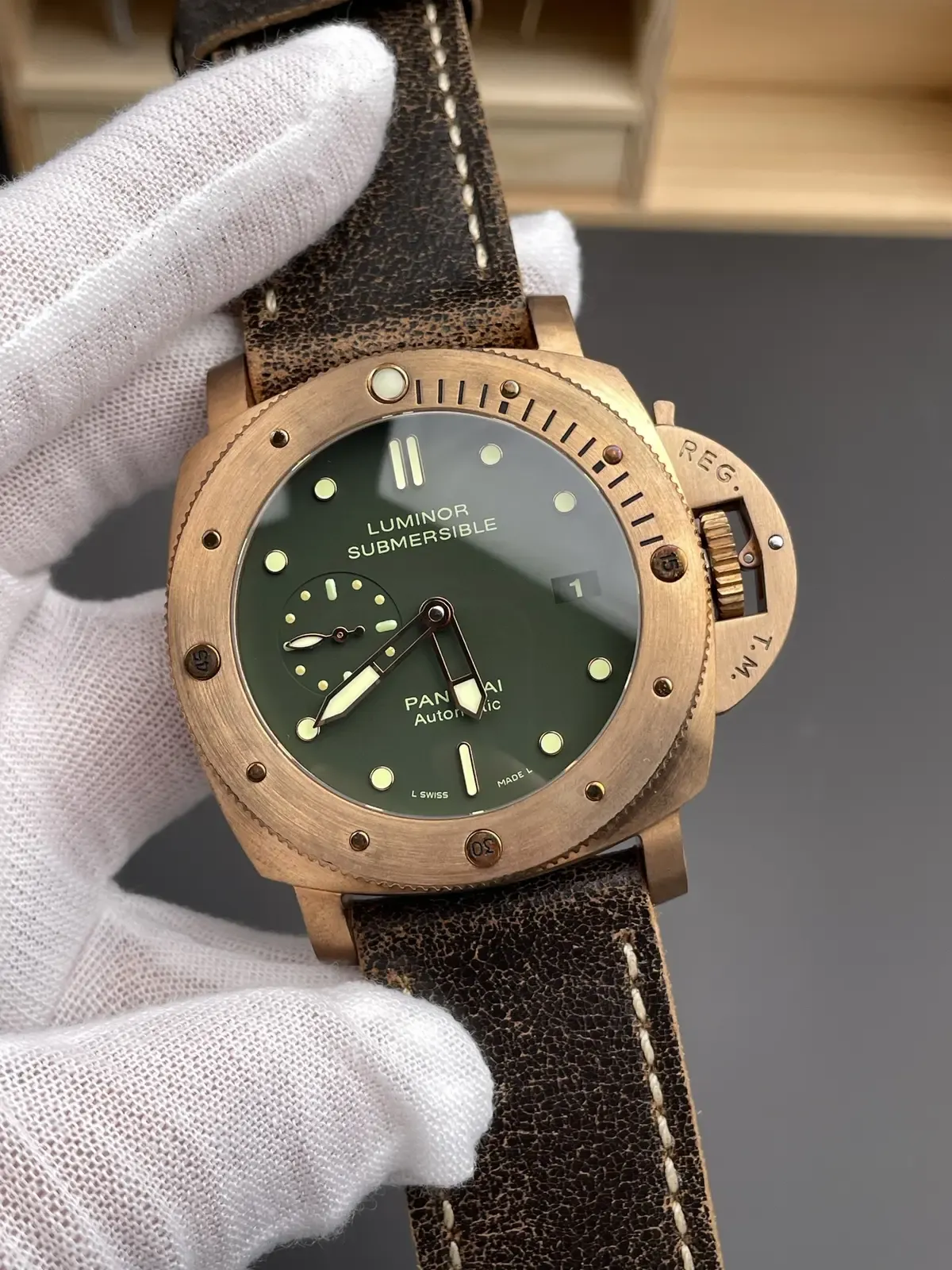 一眼假？不存在的！VS厂沛纳海382青铜材质完美还原正品神韵