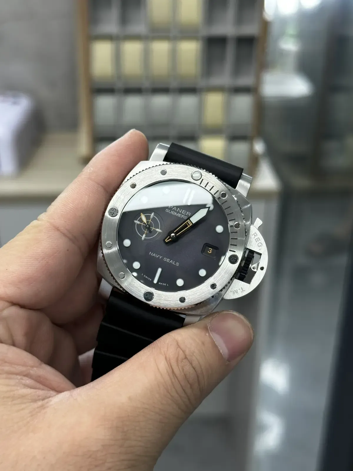 一眼假真相！VS厂沛纳海1323限量版，表城品鉴告诉你答案