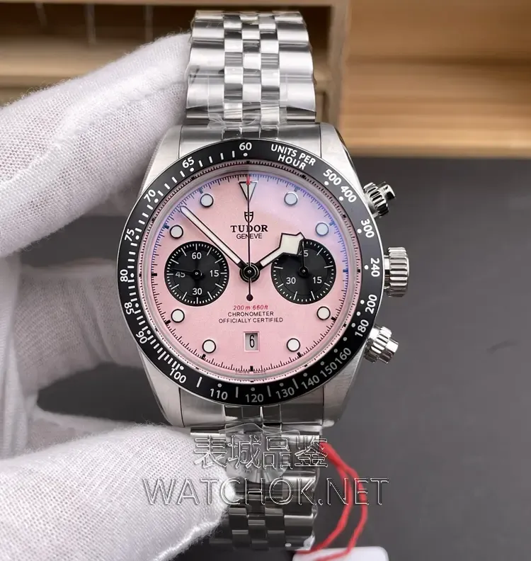 周杰伦同款“粉面”杀到！ZF帝舵碧湾计时复刻颜值封神