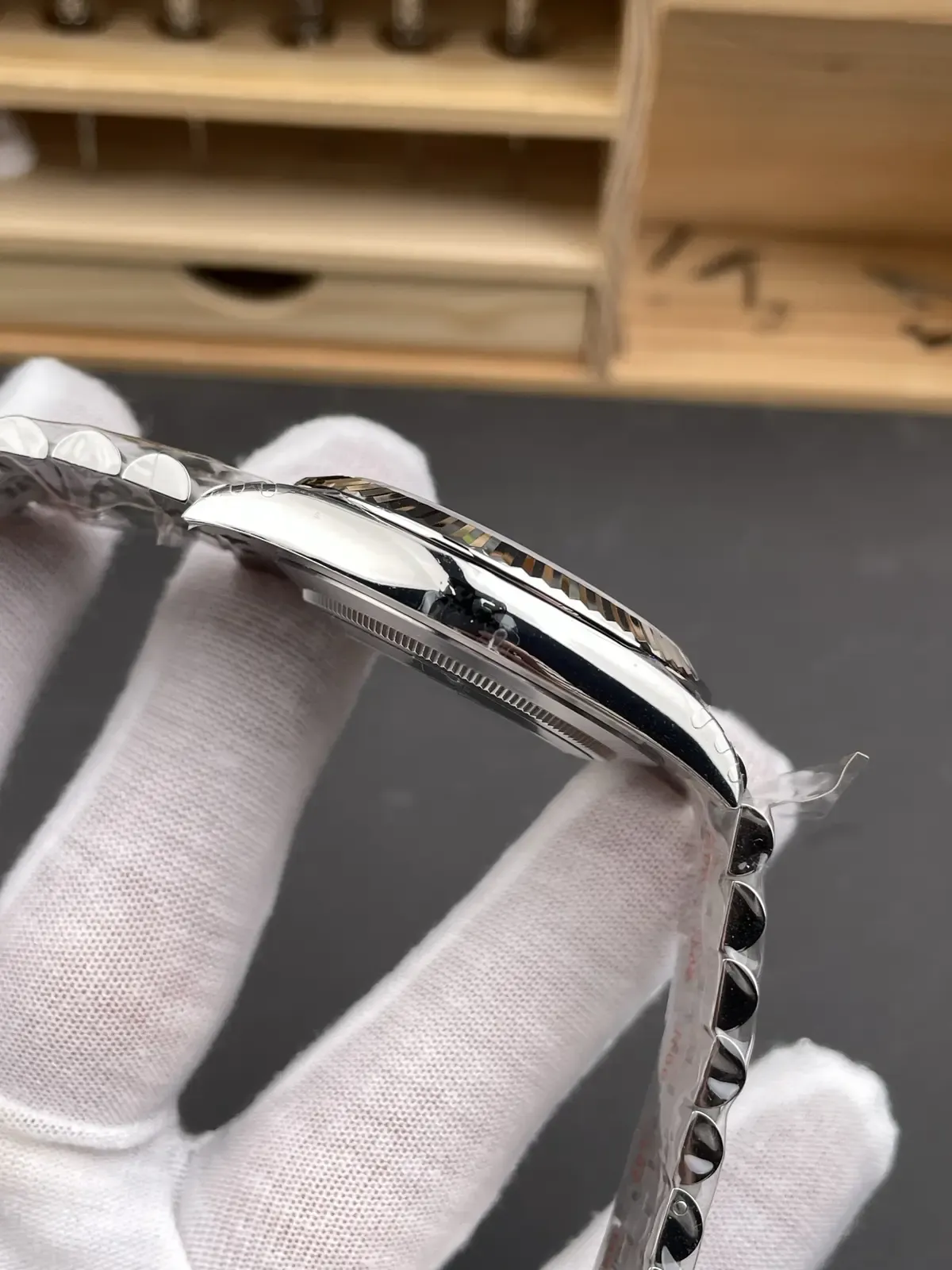 134克真重实测！VS劳力士灰钻日志V2版，玩家必看