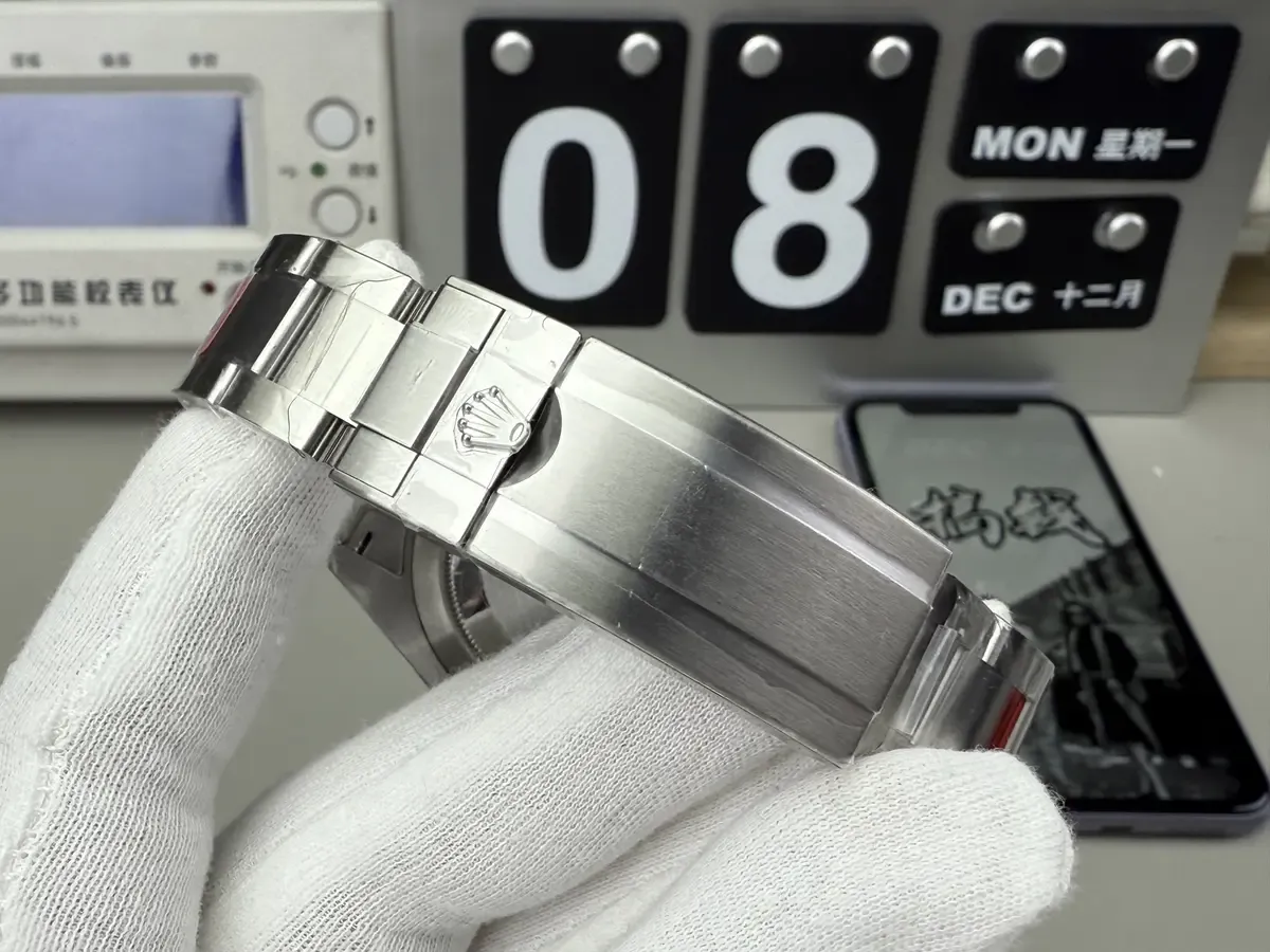 1分钟看懂VS厂劳力士黑水鬼：72小时动力+10秒误差