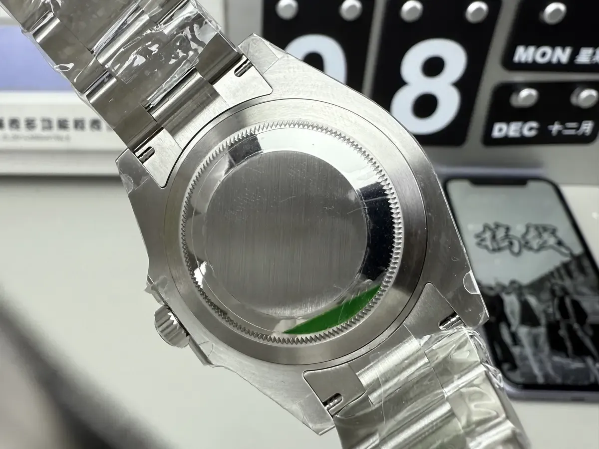 1分钟看懂VS厂劳力士黑水鬼：72小时动力+10秒误差