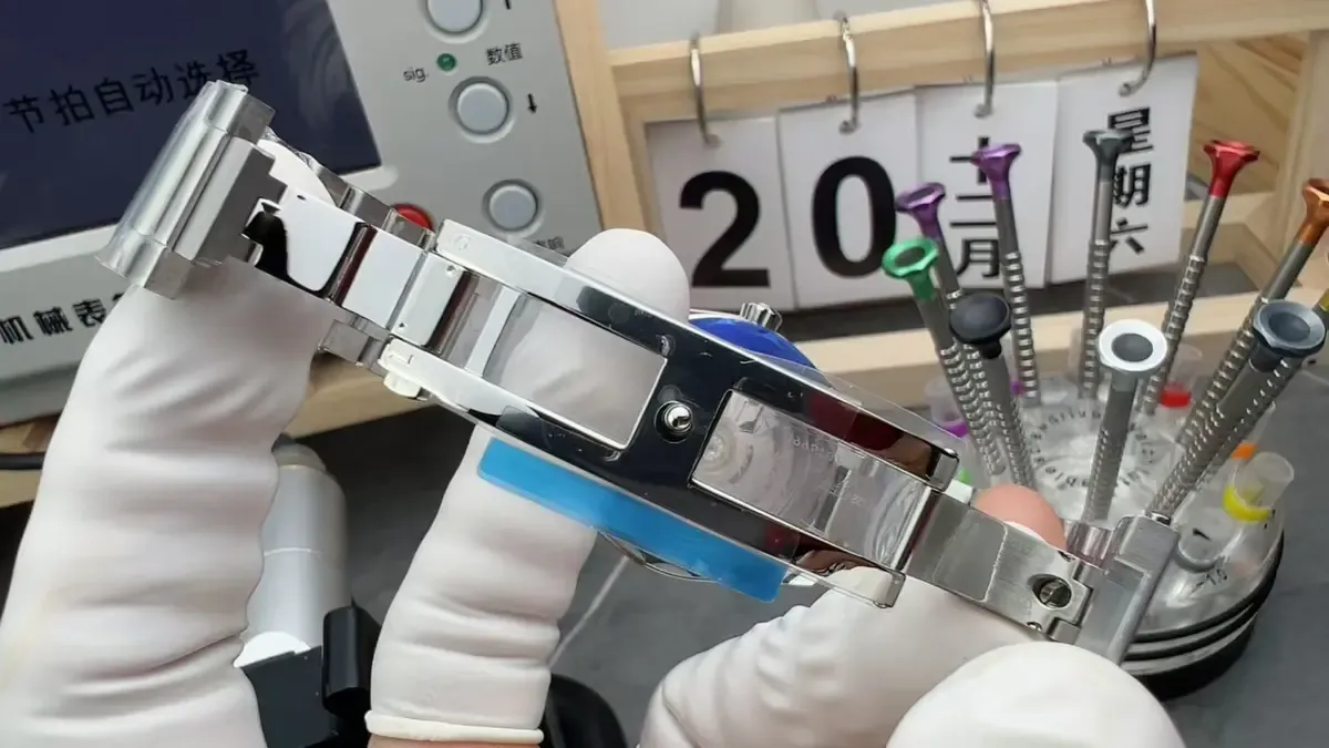 小手腕专属！VS厂海马150铁霸三配色一次看懂