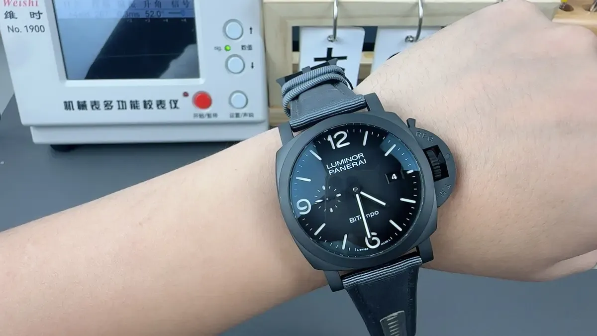 最硬核复刻？VS厂沛纳海PAM01467钛金属DLC版，闭眼入