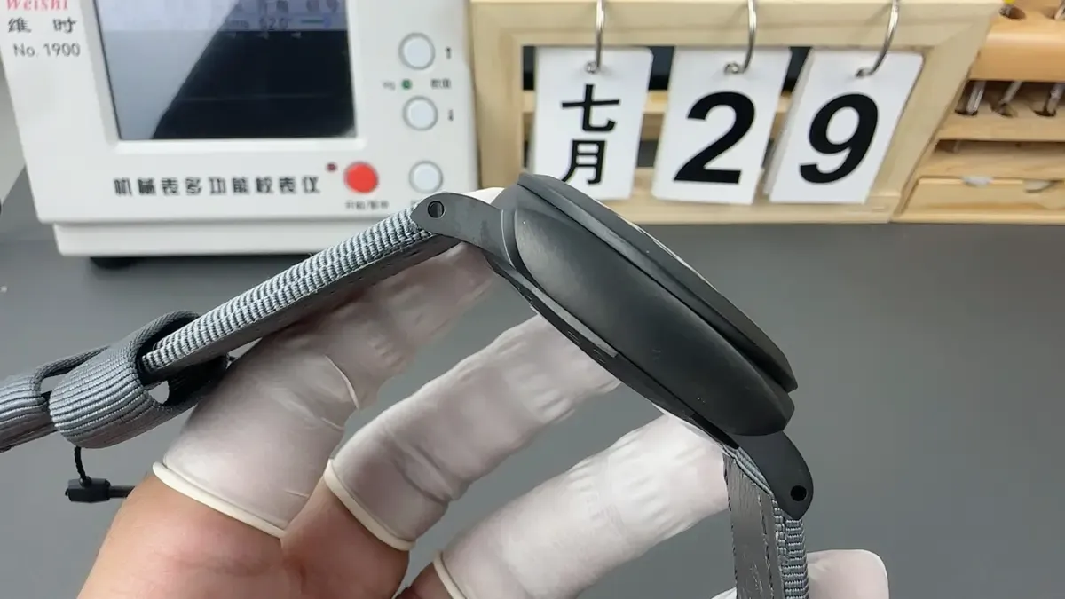 最硬核复刻？VS厂沛纳海PAM01467钛金属DLC版，闭眼入