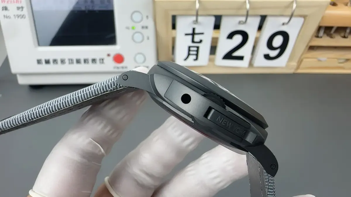 最硬核复刻？VS厂沛纳海PAM01467钛金属DLC版，闭眼入