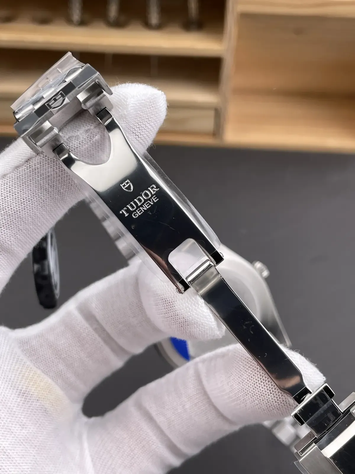 37mm复古封神！ZF帝舵碧湾54型湖水蓝沙盘，一表难求！