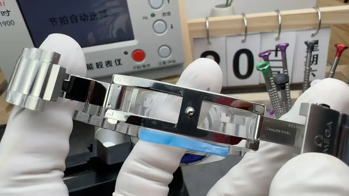 38mm小表盘逆袭！VS厂欧米茄铁霸复刻神作，千元拿下1957灵魂