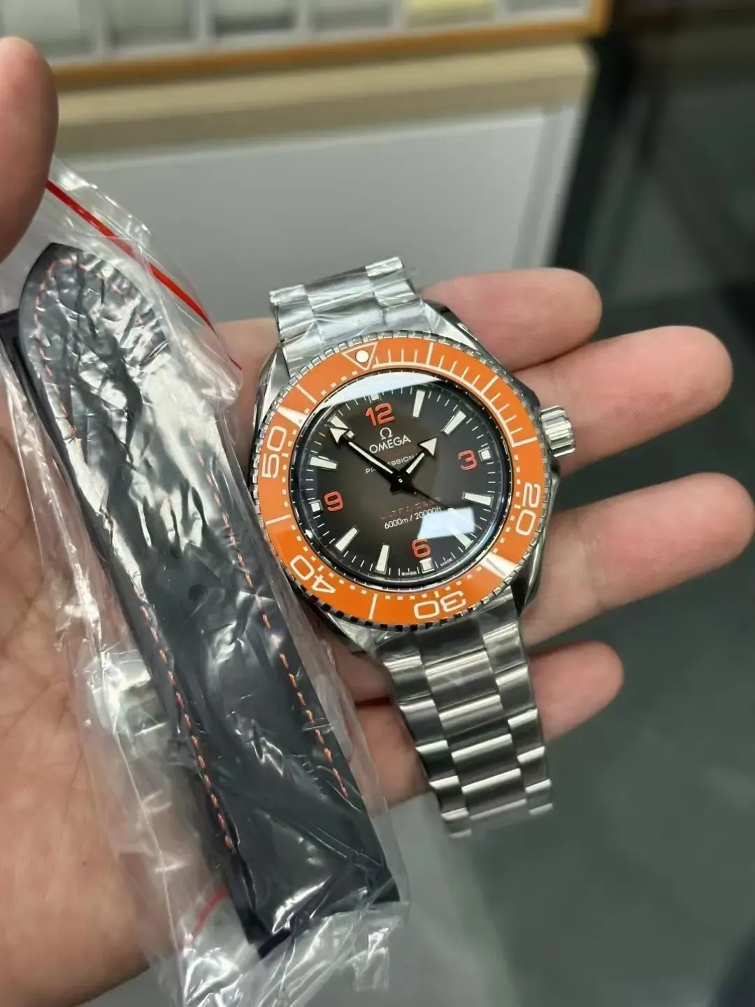 8912一体化机芯！VS厂海马6000米橙圈性能实测报告