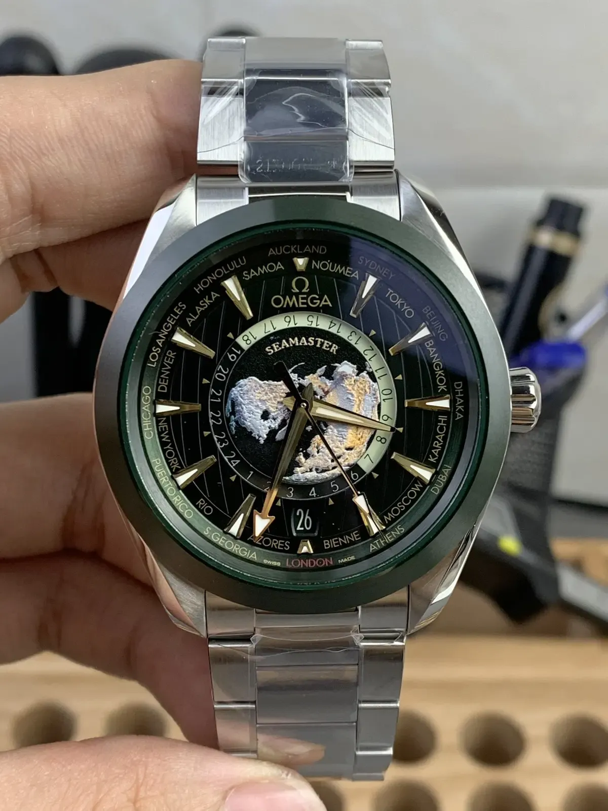 会一眼假吗？VS厂欧米茄世界时绿盘8938机芯实话实说