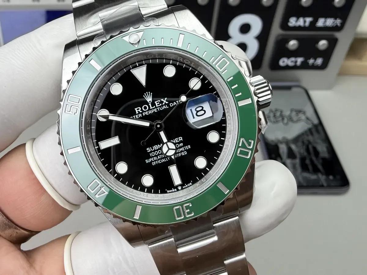 70小时续航碾压全场！VS厂绿水鬼对比C厂全评测，