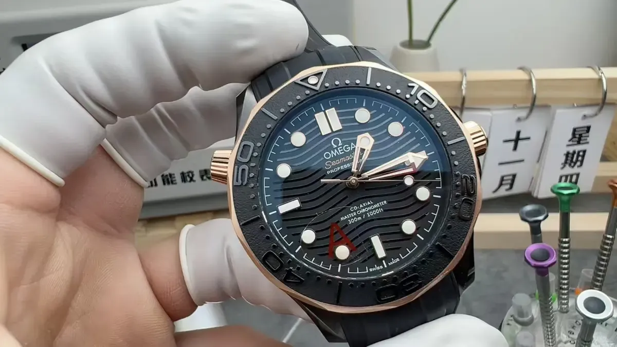 VS厂欧米茄海马300黑武士：全陶瓷+8806机芯，这质感绝了