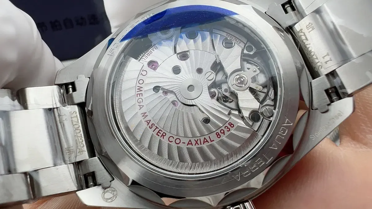 VS厂海马世界时入手指南：8938一体机芯对比小厂夹板机芯