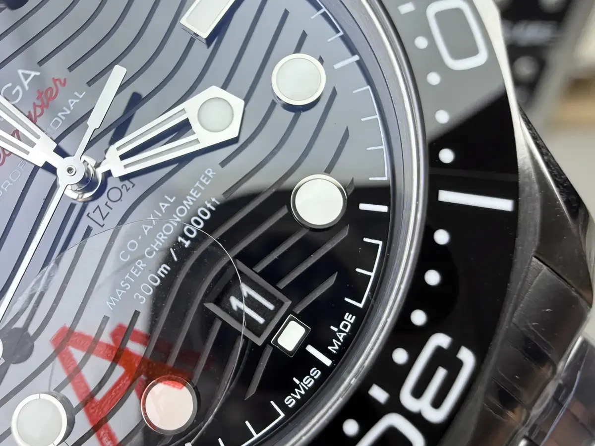 VS厂欧米茄海马300拆机实测，8800机芯稳定性真相揭秘