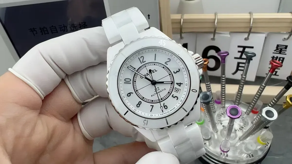 BV厂香奈J12系列陶瓷女表对比原版测评，这做工太狠了