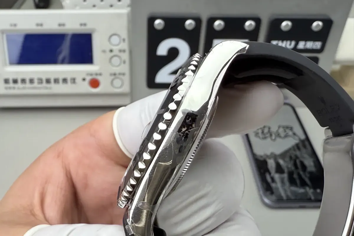 花1%的钱戴出100%的排面？VS厂白金游艇3235真相揭秘