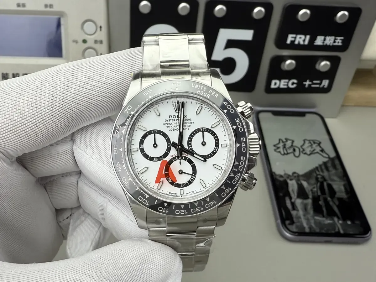 142克精准配重！VS厂熊猫迪新版实测：小白秒懂分辨