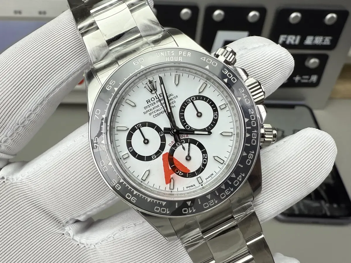 142克精准配重！VS厂熊猫迪新版实测：小白秒懂分辨