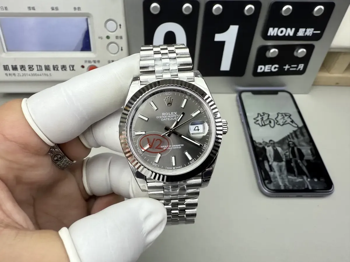 别再买轻飘飘的假货了！VS厂日志V2三重升级，细节控闭眼入