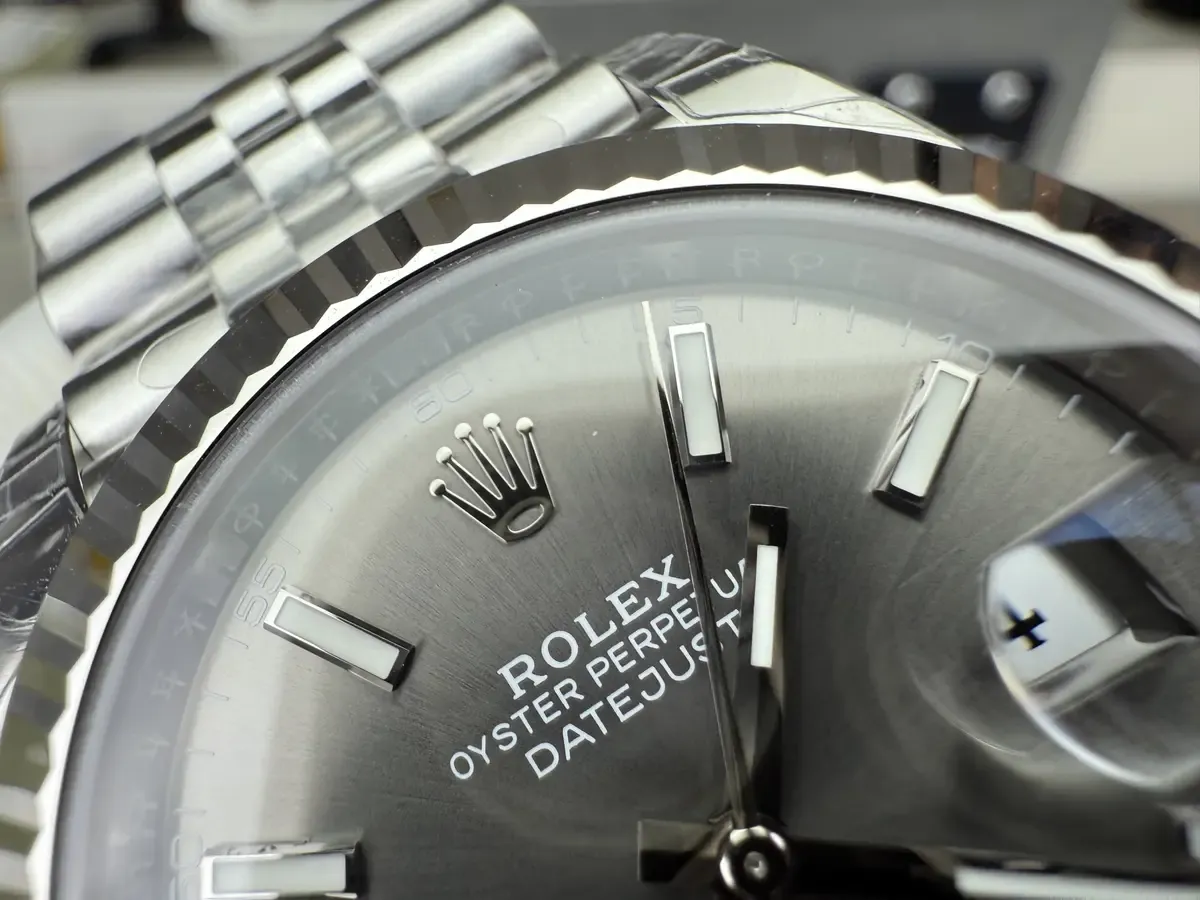 别再买轻飘飘的假货了！VS厂日志V2三重升级，细节控闭眼入