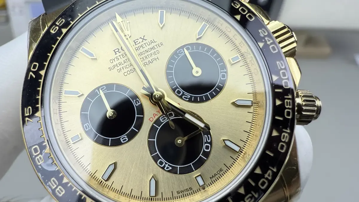 玩家必看！C厂余文乐迪通拿70小时动储4131机芯上手评测