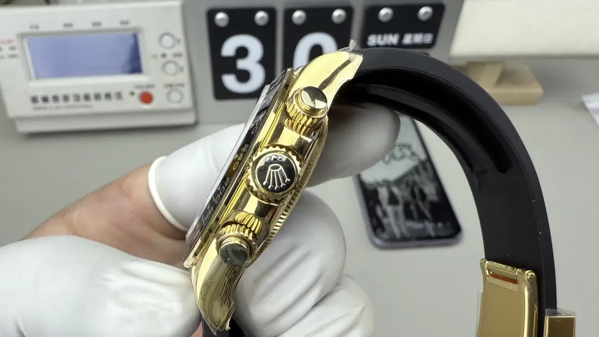 玩家必看！C厂余文乐迪通拿70小时动储4131机芯上手评测