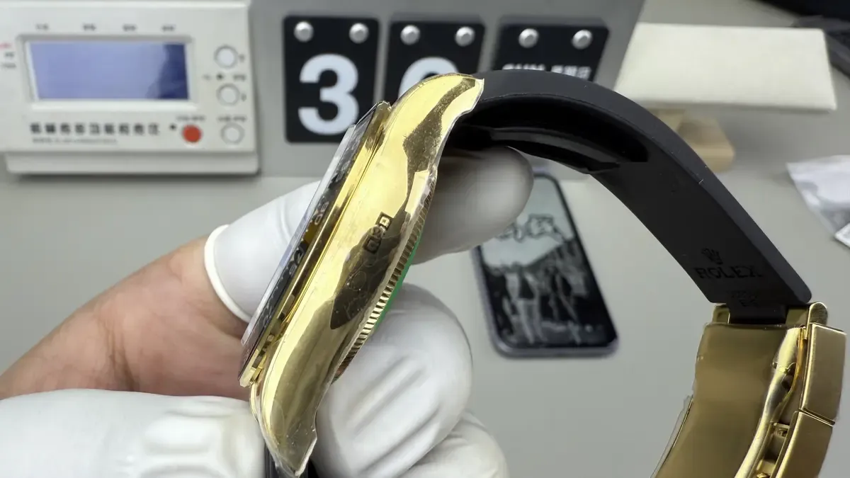 玩家必看！C厂余文乐迪通拿70小时动储4131机芯上手评测