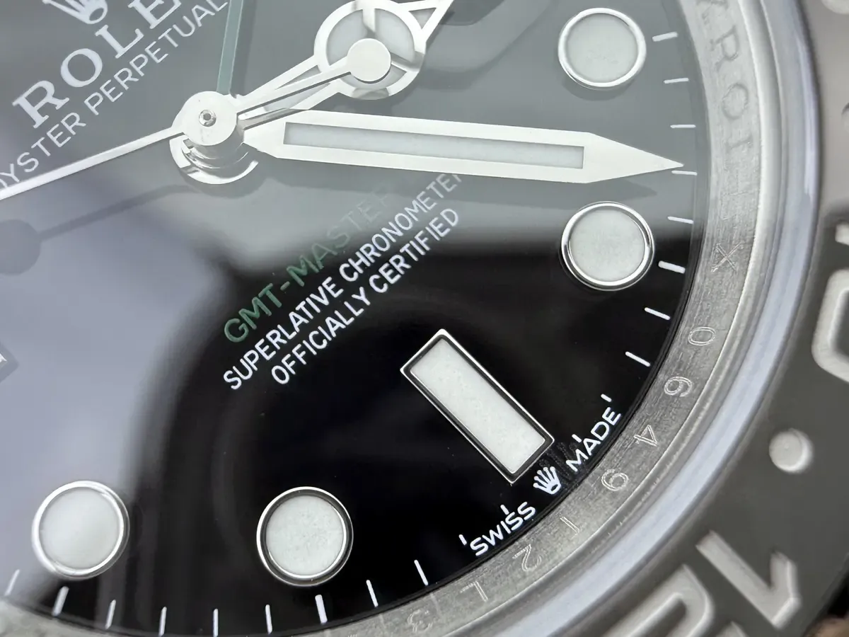 直击C厂劳力士天花板！C厂黑灰圈对比正品详解