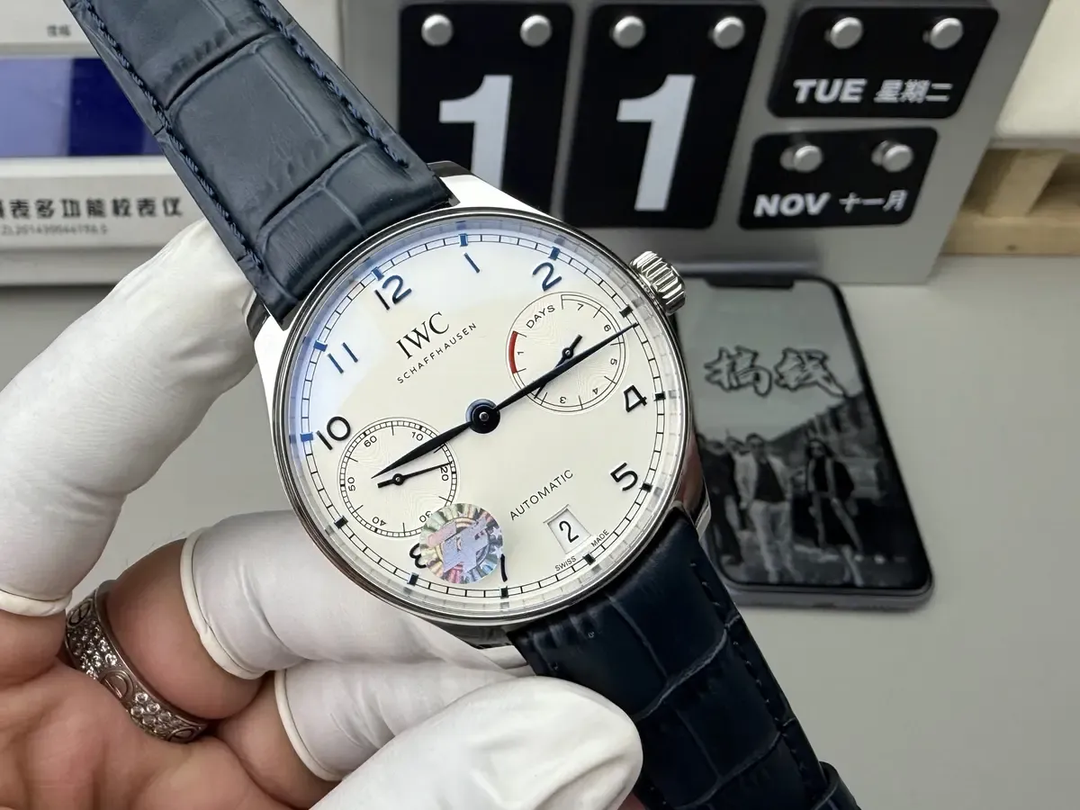 ZF厂V5版万国葡七：从表盘到机芯，一文看懂所有细节