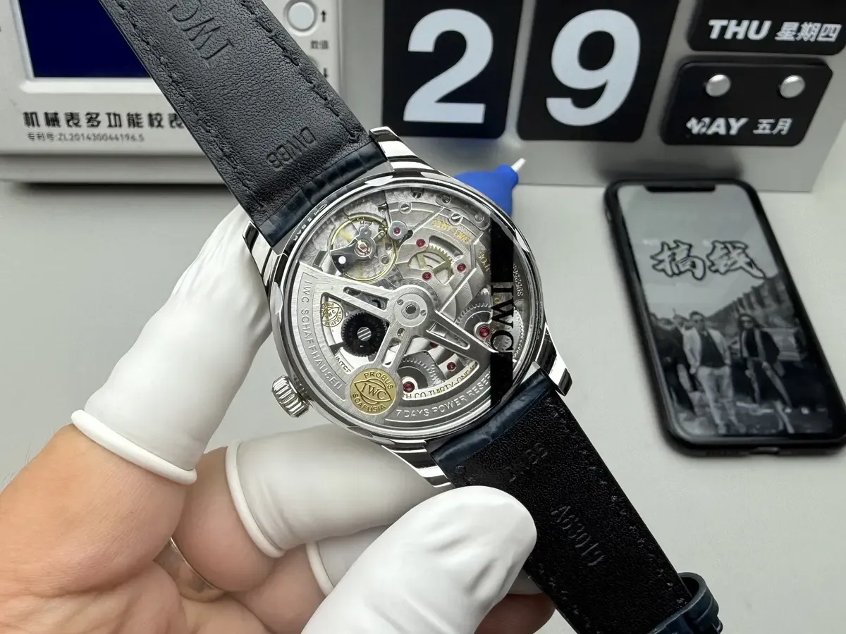 ZF厂V5版万国葡七：从表盘到机芯，一文看懂所有细节