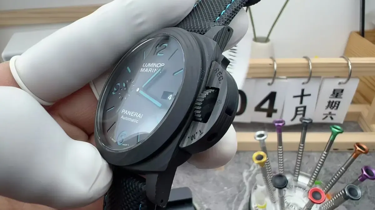 VS厂沛纳海1661实测，碳纤维+钛金属黑科技解析