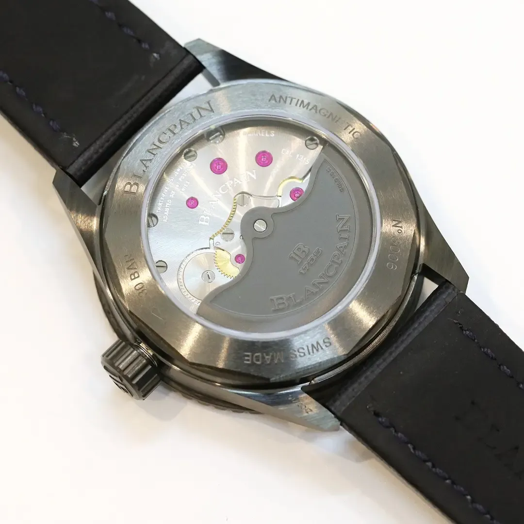 GF厂宝珀五十噚陶瓷蓝面对决ZF厂：谁才是复刻之王？