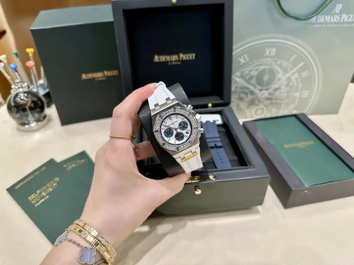 女表新选择：原单爱彼皇家橡树26231，32颗天然钻石GTC认证