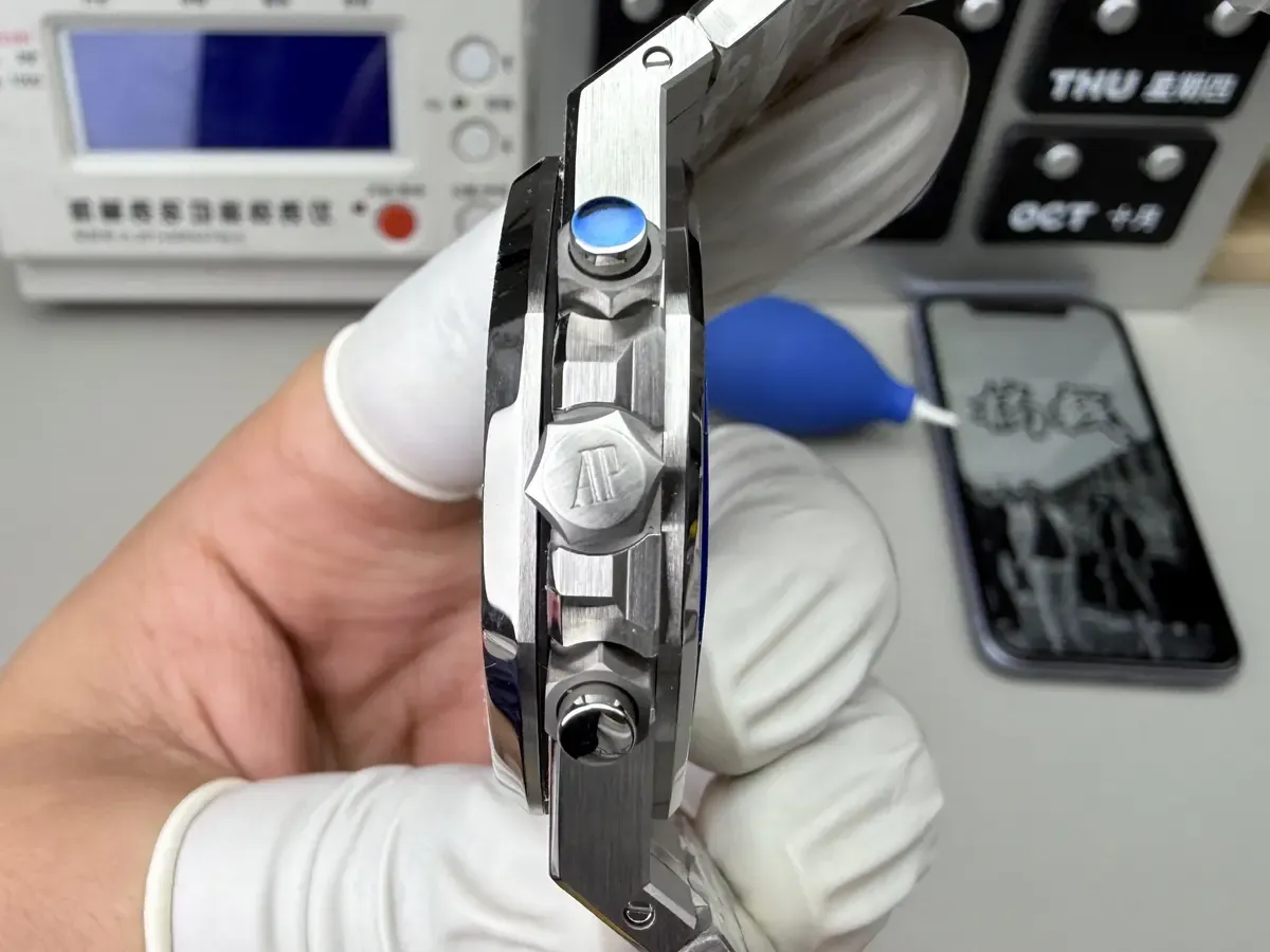 戴上像原装！APS爱彼26331蓝霜金实测，一体4801机芯全解析