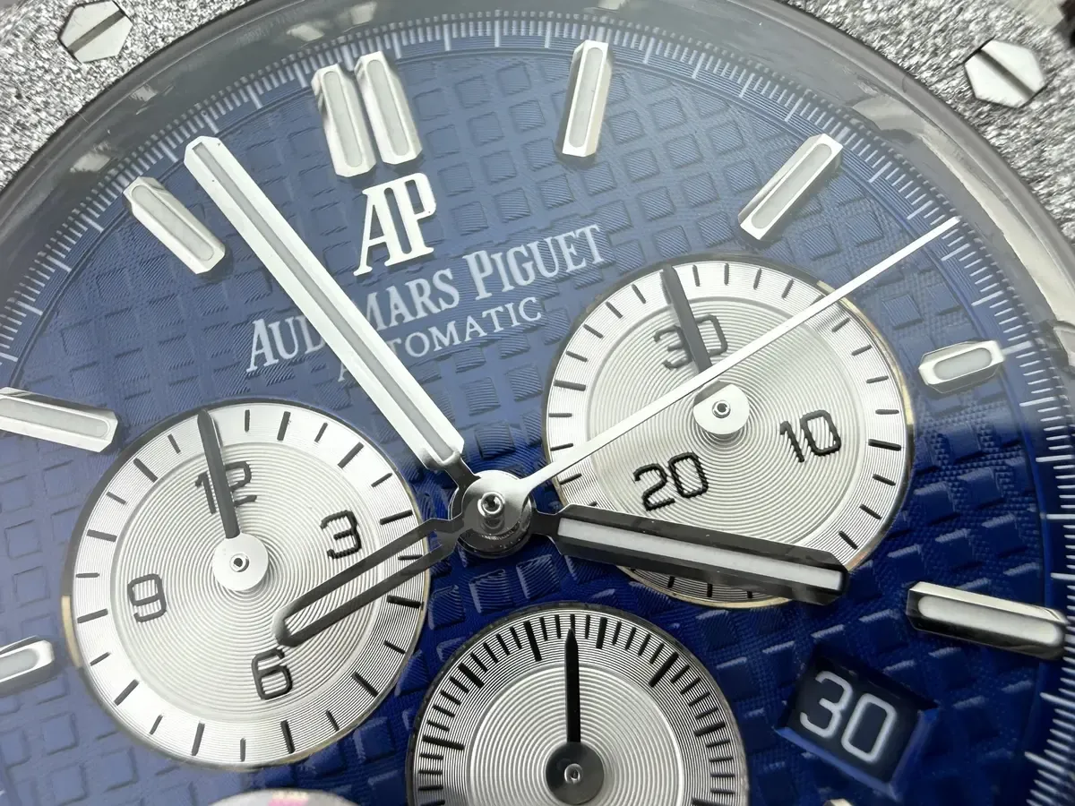 戴上像原装！APS爱彼26331蓝霜金实测，一体4801机芯全解析