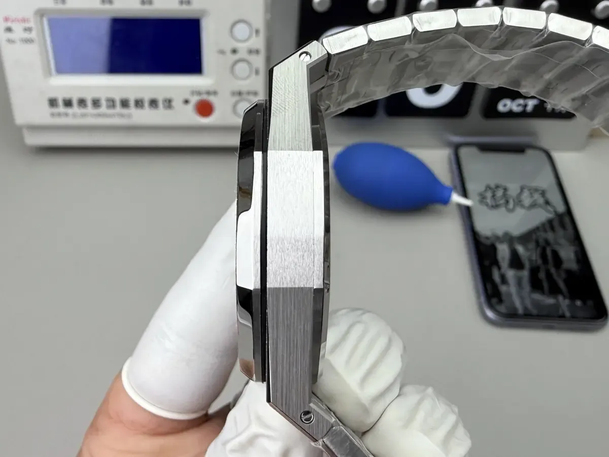 戴上像原装！APS爱彼26331蓝霜金实测，一体4801机芯全解析