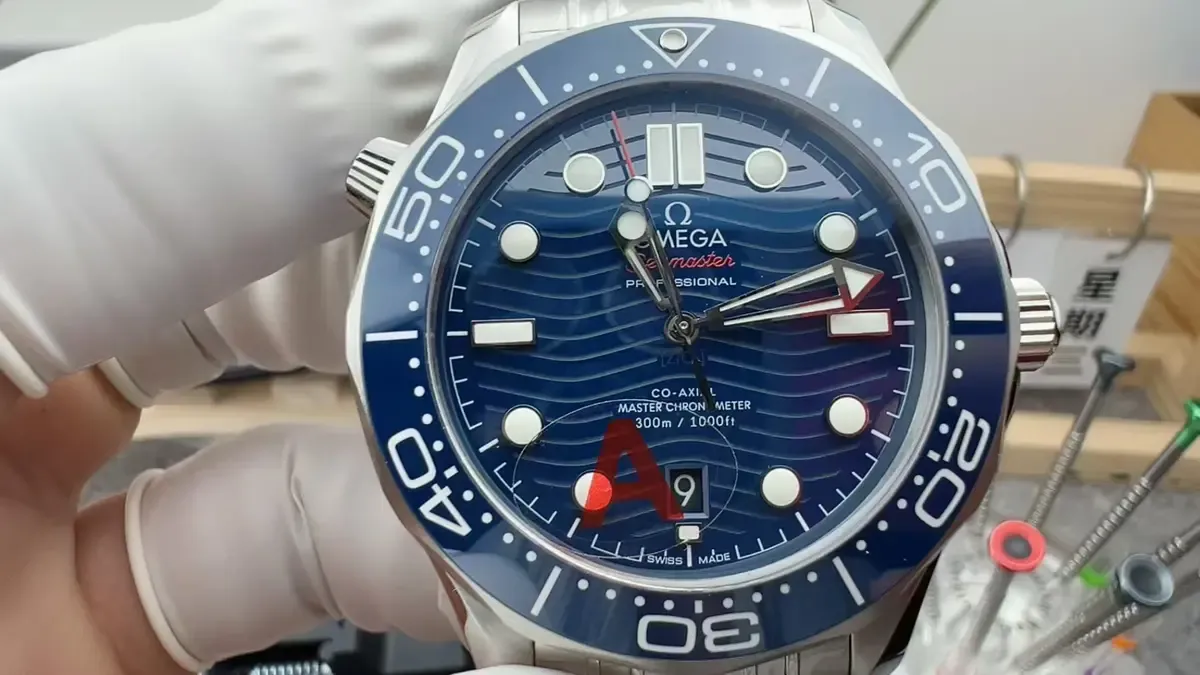 别再买老版本了！VS厂海马300一体8800机芯：52小时动储