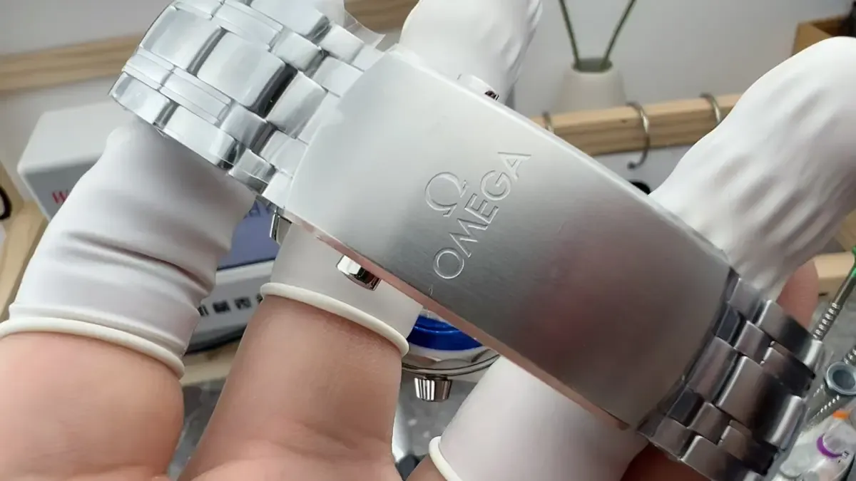 别再买老版本了！VS厂海马300一体8800机芯：52小时动储