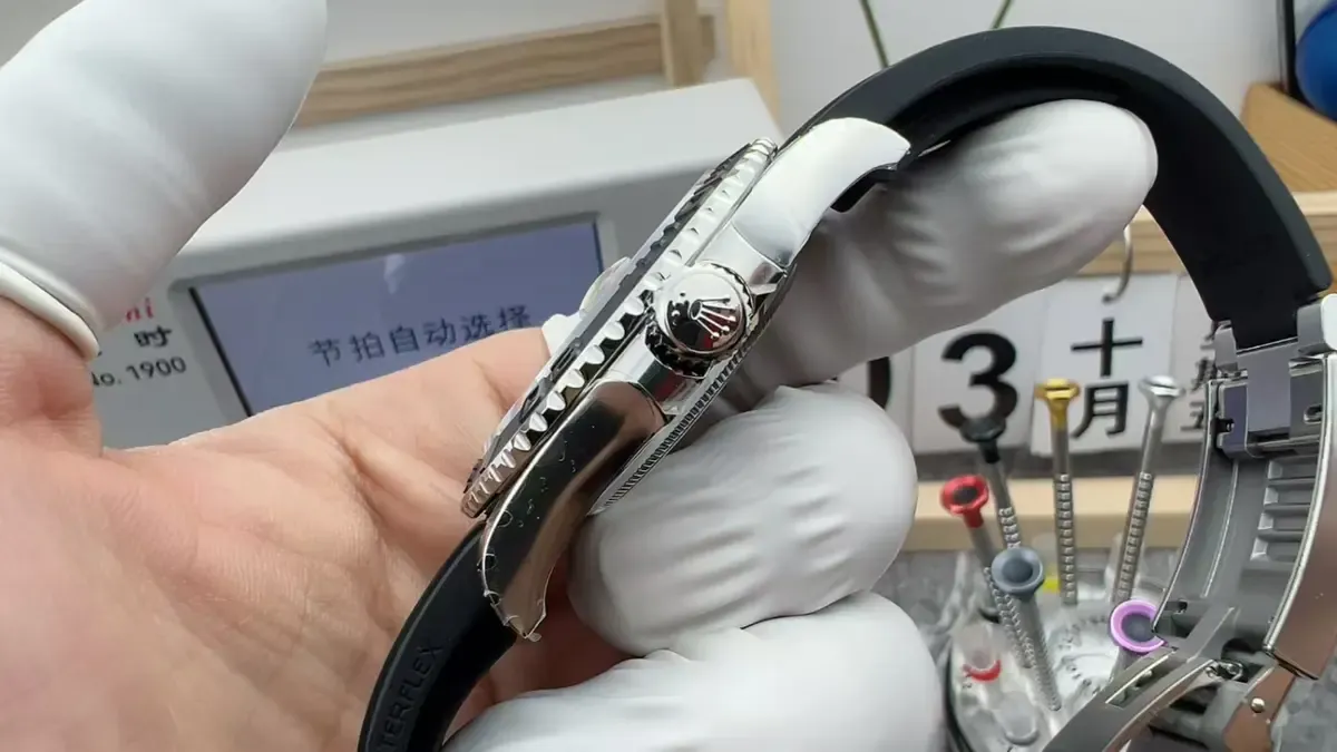 VS厂白游艇V3配重版实测，147克佩戴体验堪比18K白金