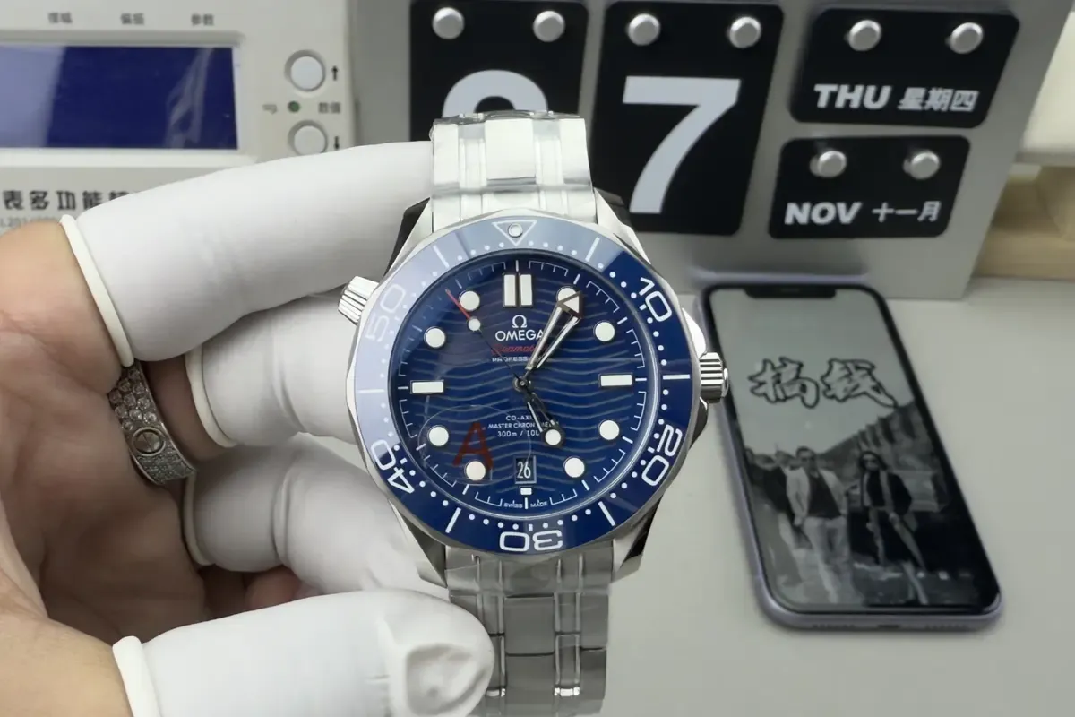 别再被“一眼假”骗了！VS厂欧米茄海马300米V4蓝盘实测